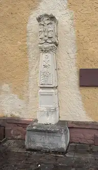 312833
