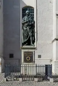 313382