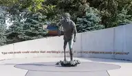 31560