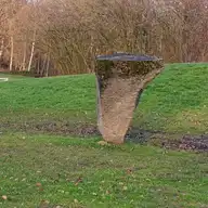 317980