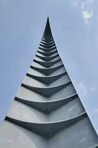 318291