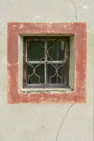 318702