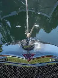 318828