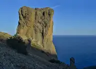 326833