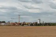 39067
