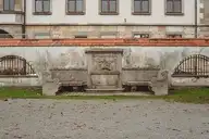 39157