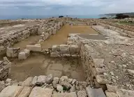 51571