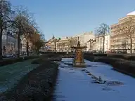 53558