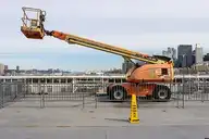 55983