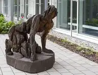 57182
