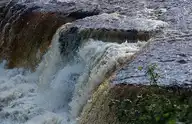 58487