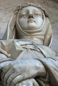 62979