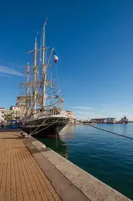 64901