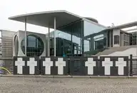 67568