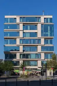 67700