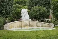 696