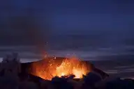 7627