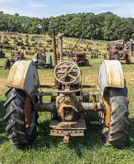 83157