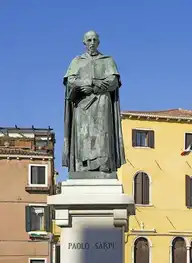 884