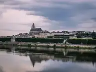 93513