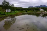98933